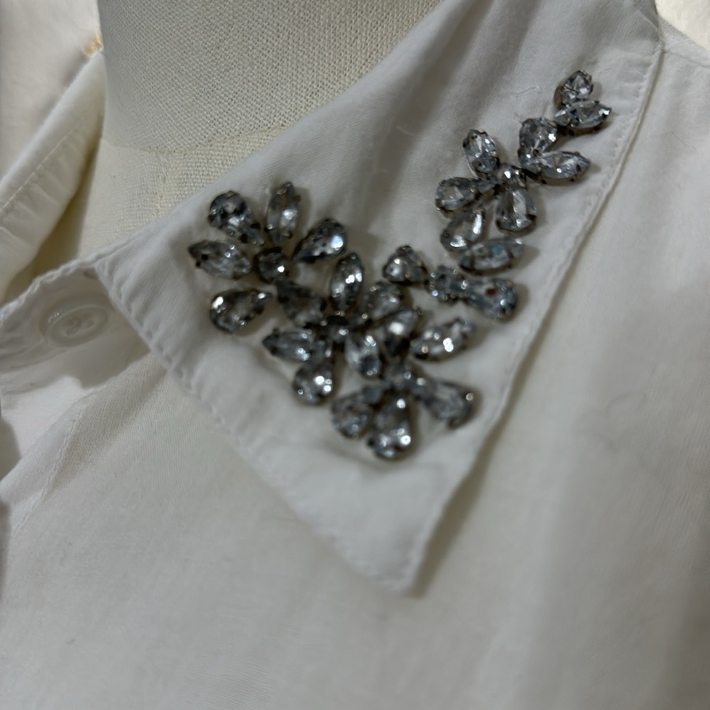 White Button Up Shirt Formal Embellishment Collared Women’s Size L Long Sleeve - Picture 11 of 12